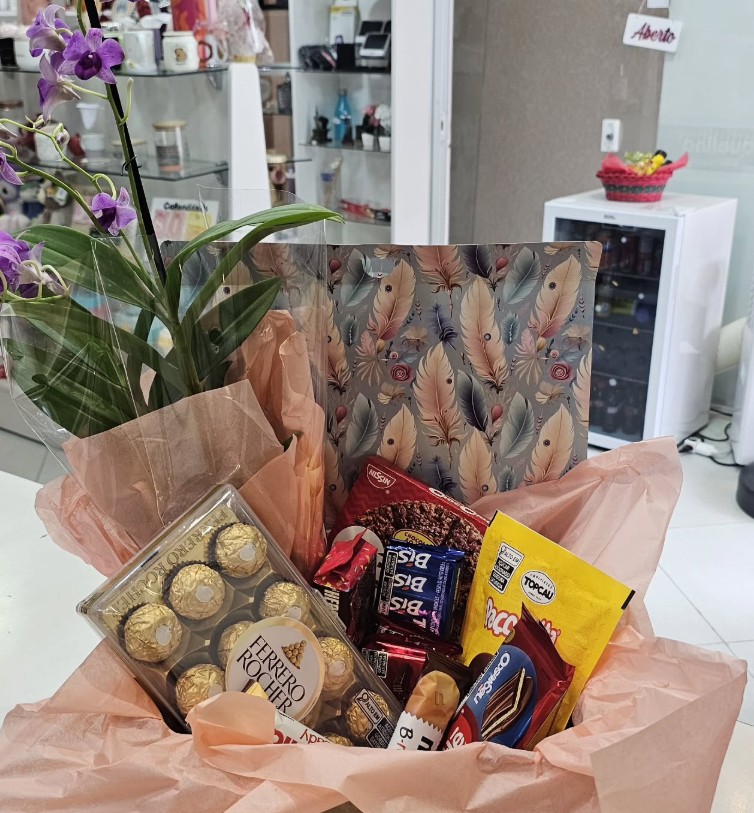 Buquê Presente Orquídea & Ferrero